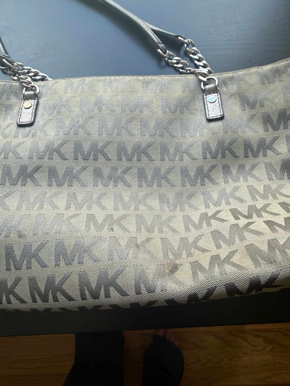 Michael Kors Gray MK Logo Chain-strap Tote - Picture 8 of 11